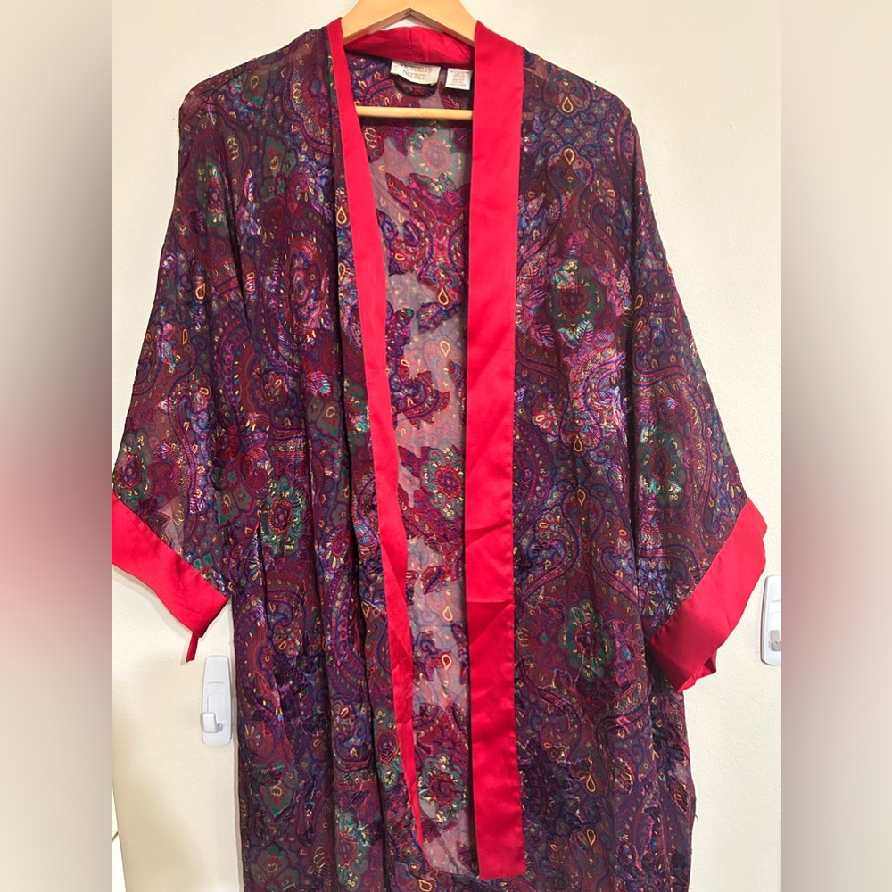 Vintage gold label Victoria’s Secret red sheer paisley robe with sash one size